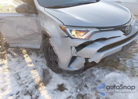 2017 Toyota Rav4 Le z USA, uszkodzony, nr VIN 2T3BFREV0HW584973